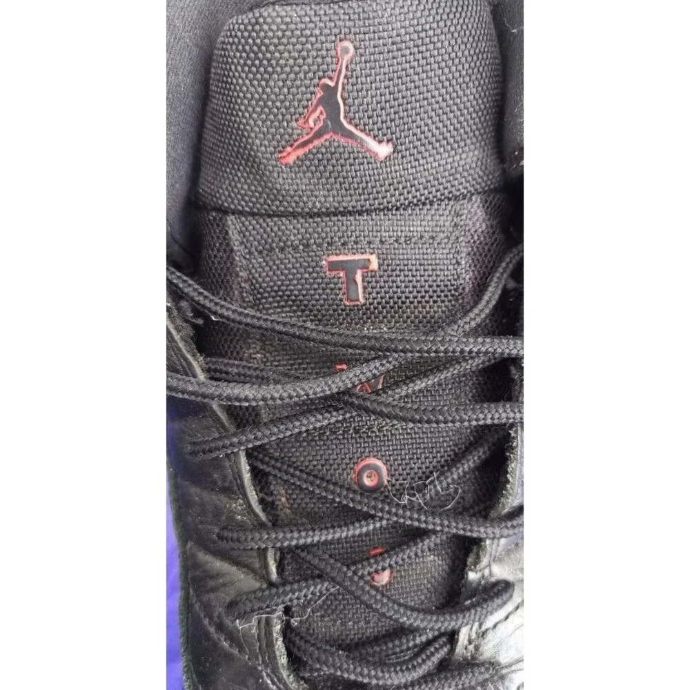 Youth Nike Air Jordan Retro 12 Utility Black Sneakers Size 6.5Y Style DM5204 006